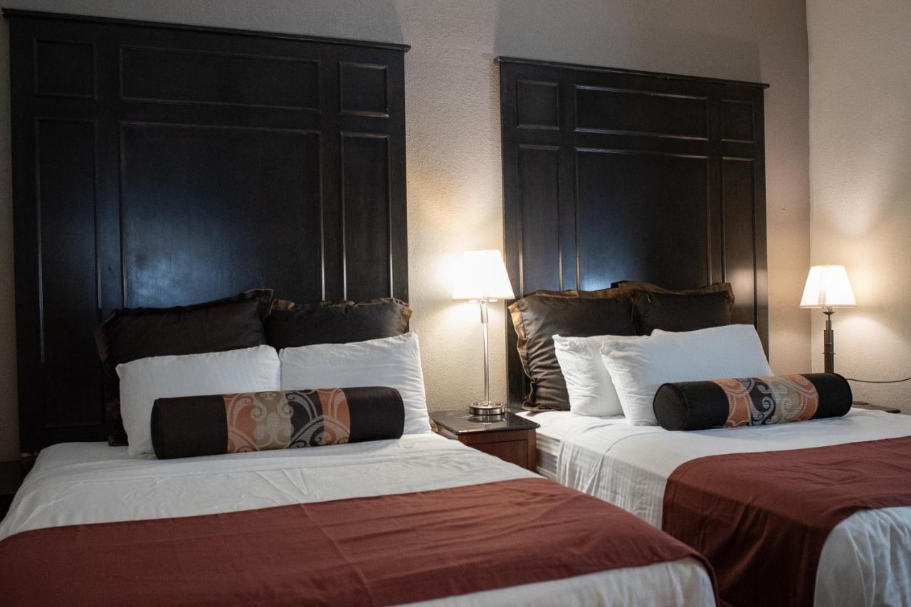 Hotel Chataura 迪尔伯恩 外观 照片